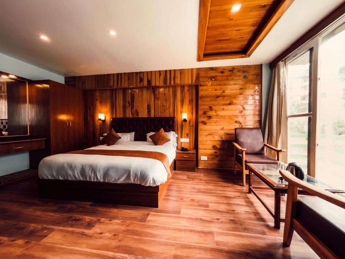Hotel New Vistas Manāli Exterior foto