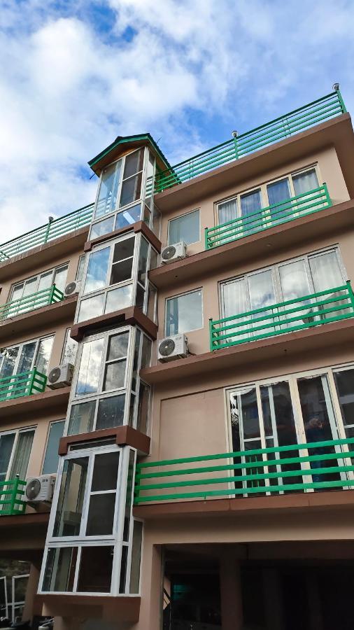Hotel New Vistas Manāli Exterior foto